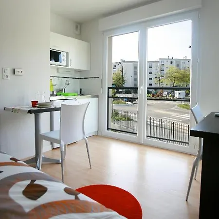 Suiteasy Einstein Ii Apart-hotel