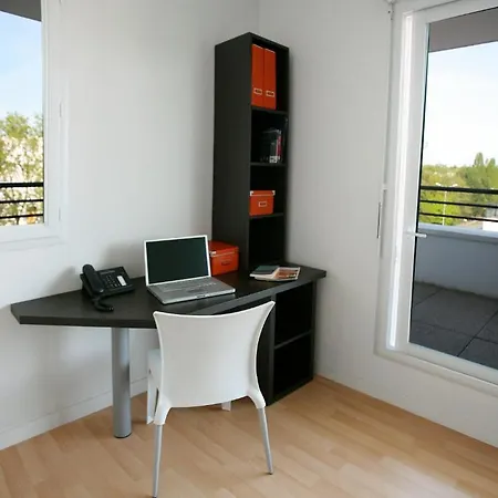 Suiteasy Einstein Ii Apart Otel *